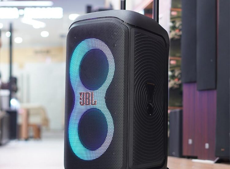 Loa JBL PartyBox Stage 320: Khuấy Động Mọi Bữa Tiệc, Bùng Nổ Âm Thanh Chuyên Nghiệp